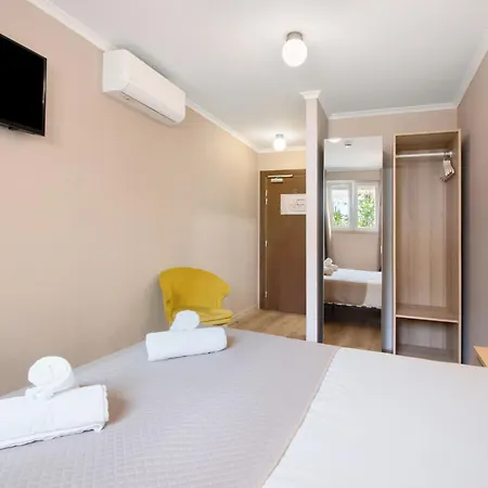 Happy House Konukevi 3*